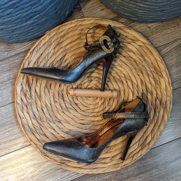 SAMPLE (W6*) - CARLOS SANTANA Oiled Bronze Mary Janes w/ Chain - Picture 6 of 8